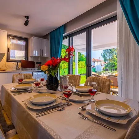 Infinity Lily 2 Вилла *