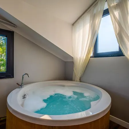 Infinity Lily 2 Villa