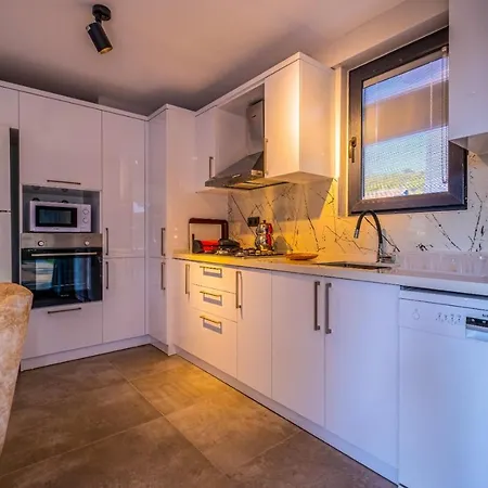 Infinity Lily 2 ヴィラ *