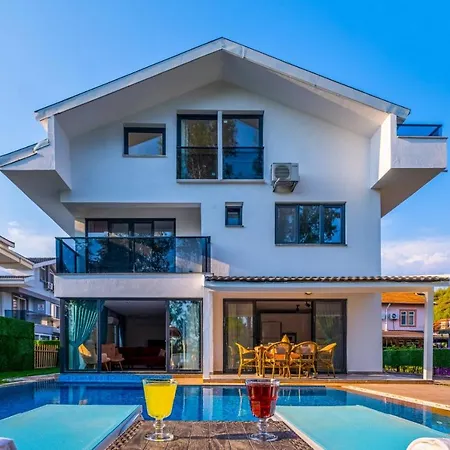 ヴィラ Infinity Lily 2 *