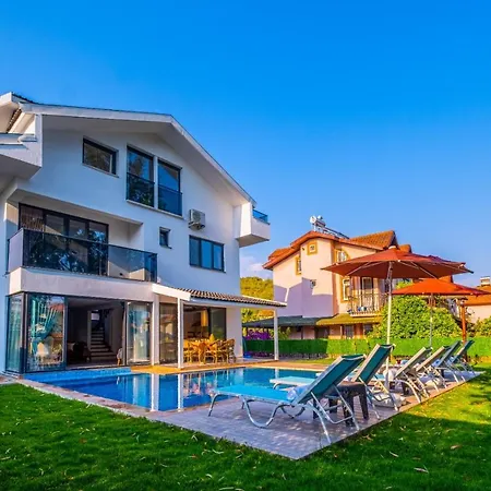 Villa Infinity Lily 2