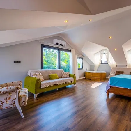 Infinity Lily 2 Villa *