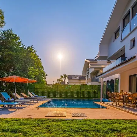 Infinity Lily 2 ヴィラ *