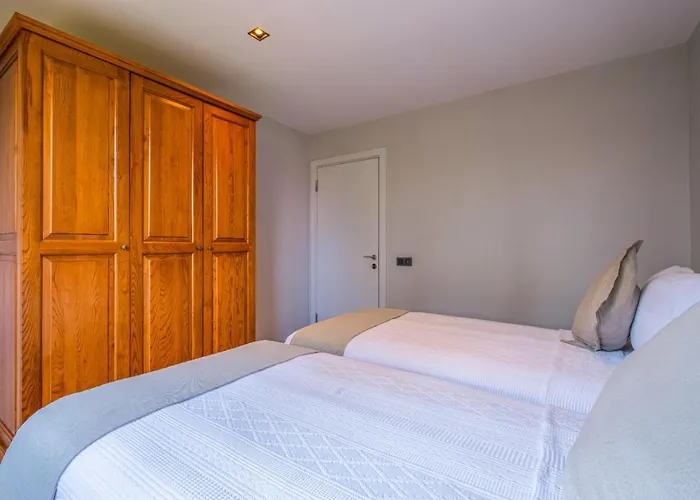 Infinity Lily 2 Villa